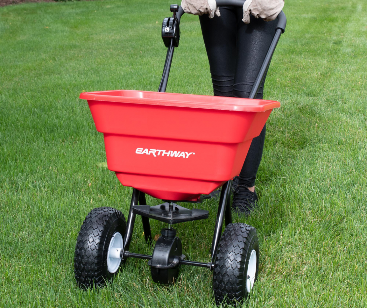 EARTHWAY ESTATE RESIDENTIAL BROADCAST SPREADER - 80 #