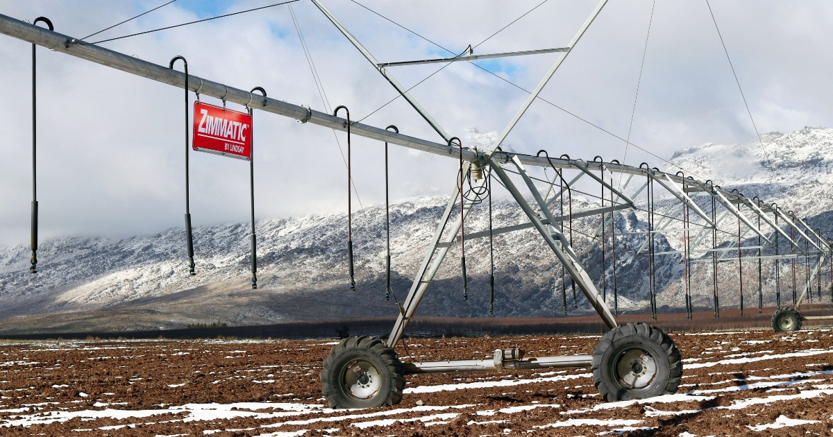 Zimmatic center pivot agricultural irrigation equipment