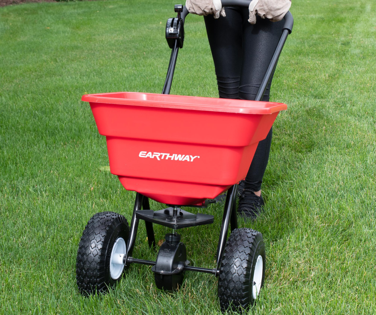 EarthWay Estate residential broadcast lawn spreader